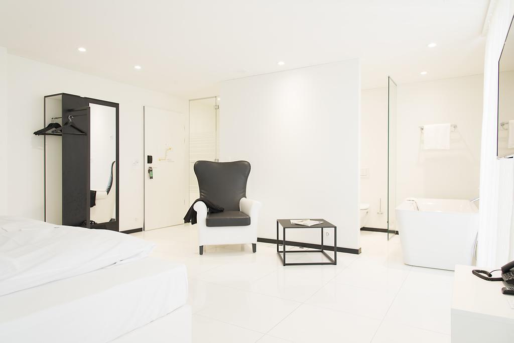 Residence Thessoni Home Zurich -Self Checkin -No Restaurants-Short&Longstay Regensdorf Zimmer foto